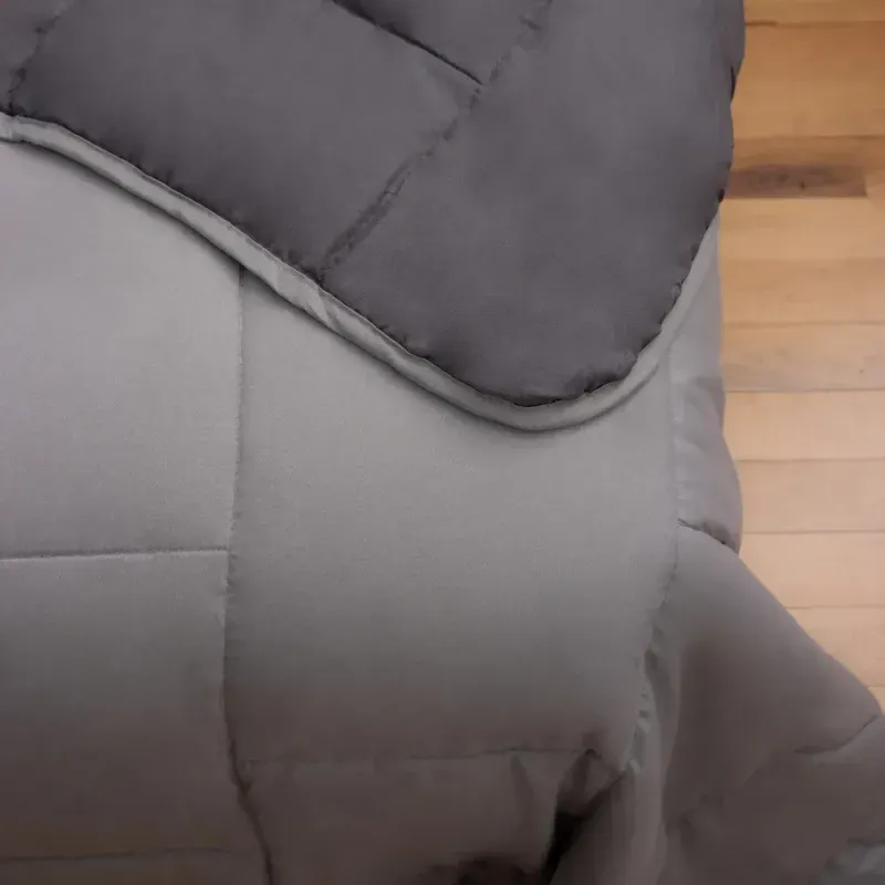 edredom-bi-color-king-cinza-e-cinza-escuro-amtex-design-3